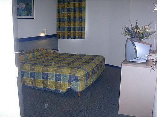 Hotel Brit Orleans St Jean De Braye - L'antares Saint-Jean-de-Braye