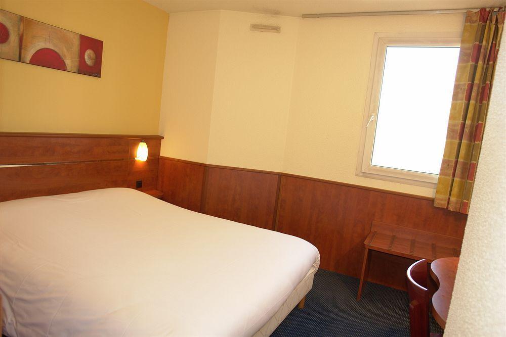Brit Orleans St Jean De Braye - L'antares 3*
