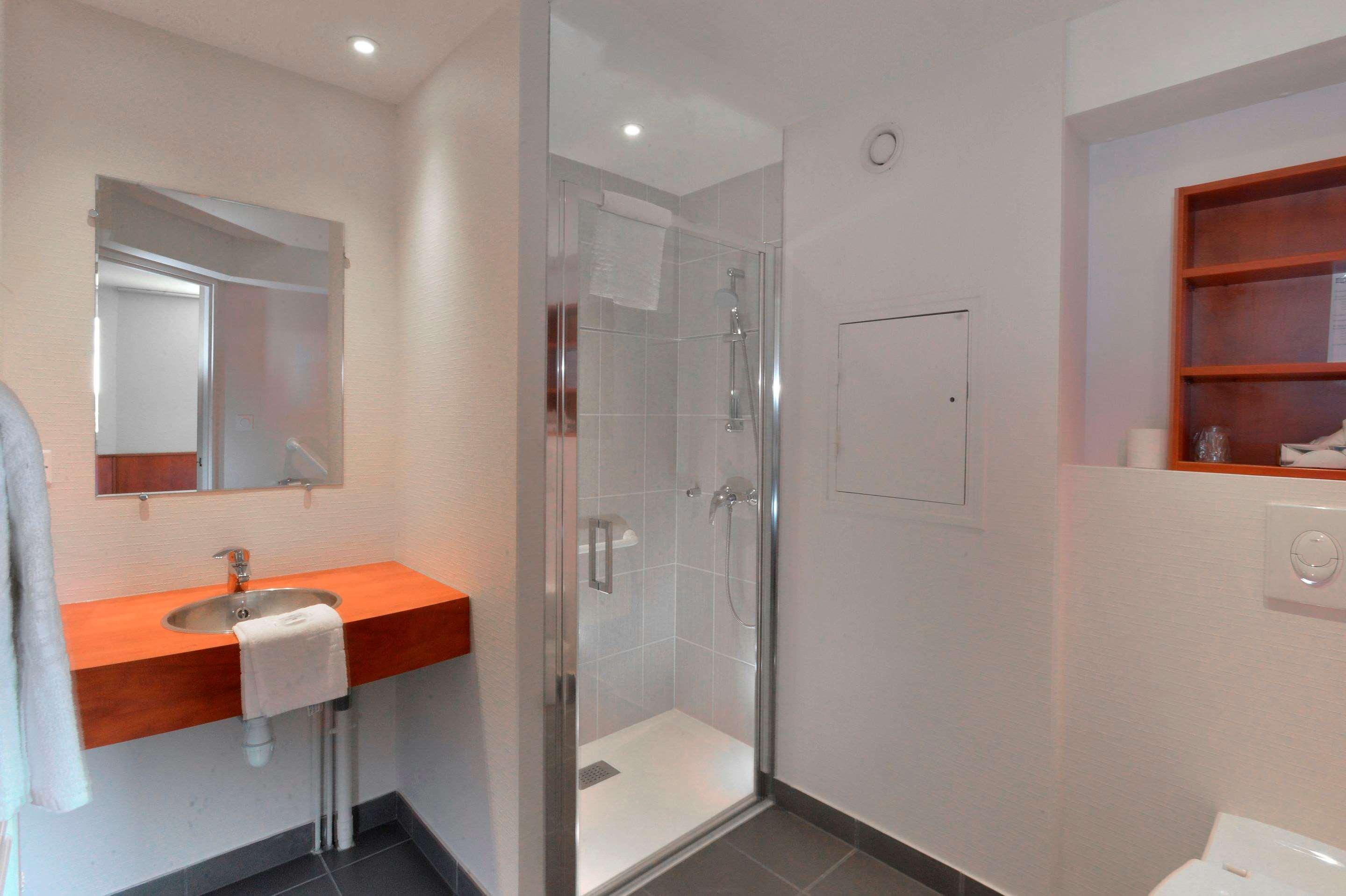 Brit Orleans St Jean De Braye - L'antares Hotel 3*