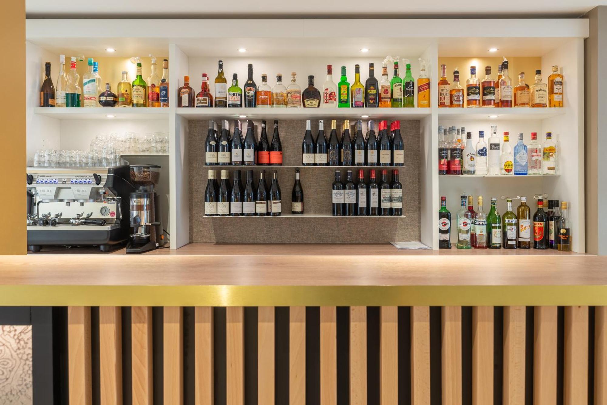 Brit Orleans St Jean De Braye - L'antares 3*