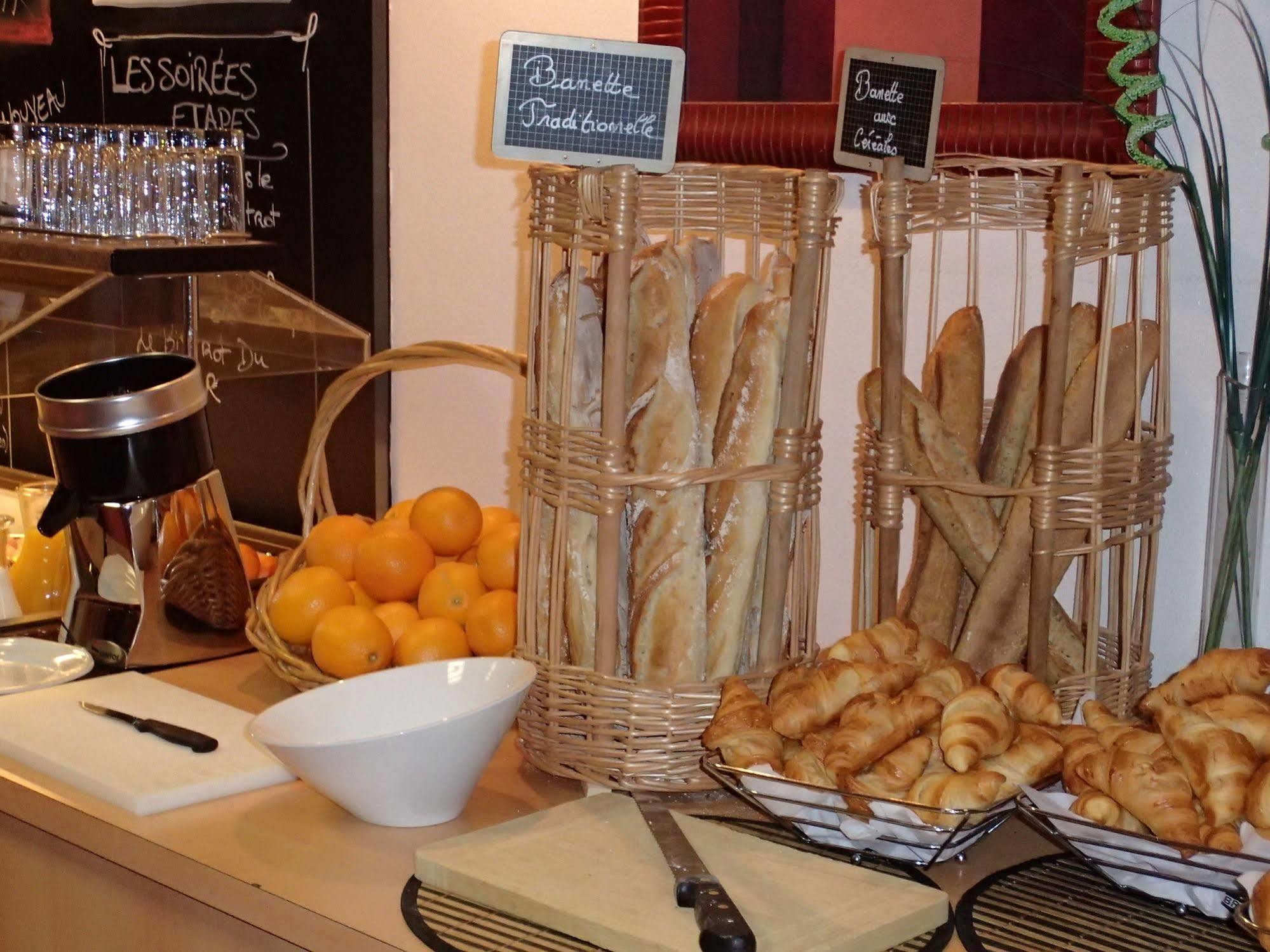 Brit Orleans St Jean De Braye - L'antares 3*